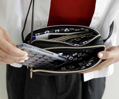 宝島社「kippis 2層式お財布＆スマホショルダー一体型バッグBOOK」
