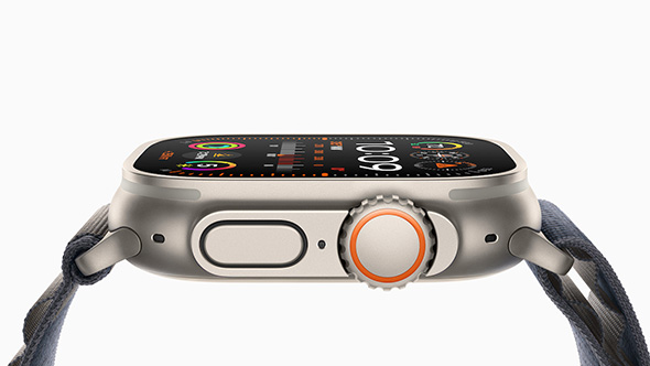 Apple Watch Ultra 2のディスプレイ輝度は最大3000ニトに(出典:Apple)