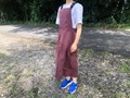 ワークマンのキャンプ用「サロペットスカート」はおしゃれな“焚き火wear” はっ水&飛び火による穴あき軽減ができる優秀スカート