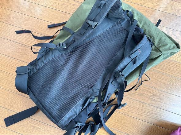 登山リュック・フレームの有無