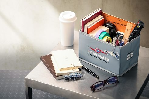 宝島社「ウルトラセブン 55th ANNIVERSARY コンテナ&アクリルキーホルダー2種付きBOOK」付録