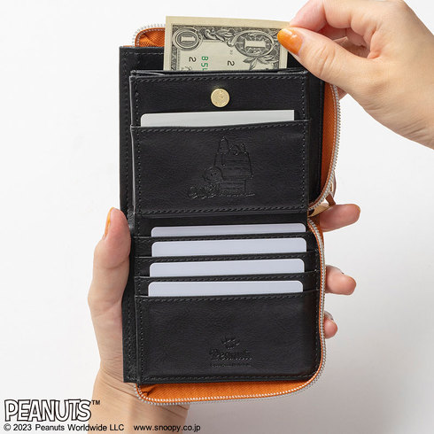 SNOOPY SMOOTH COMPACT WALLET BOOK