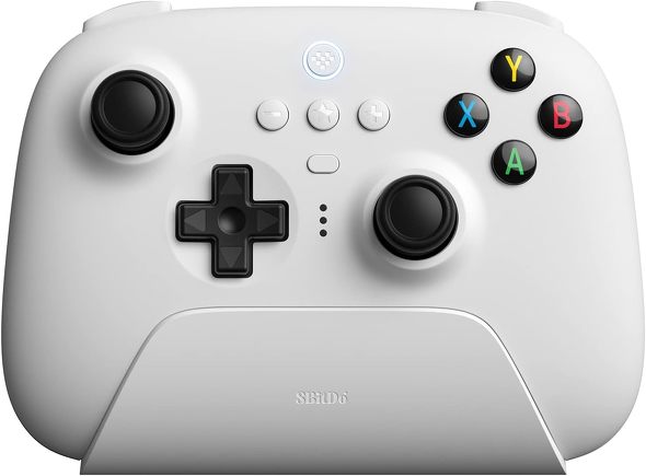 今売れているPC用ゲームパッド：8BitDo「8BitDo Ultimate 2.4G充電ドック付きワイヤレスコントローラー」