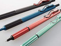 今売れている「油性ボールペン」おすすめ3選&ランキング 細字でもくっきり濃く書けるペンに注目【2024年1月版】