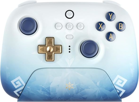 今売れているPC用ゲームパッド：8Bitdo「8BitDo Ultimate 2.4G充電ドック付きワイヤレスコントローラー Chongyun Edition」