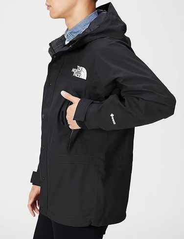 今売れているノースフェイスのアウター：「ノベルティマウンテンライトジャケット」