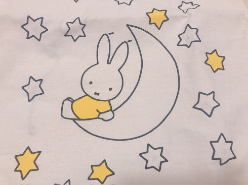 宝島社「miffy 光るタペストリーBOOK」付録