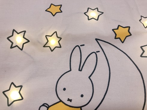 宝島社「miffy 光るタペストリーBOOK」付録