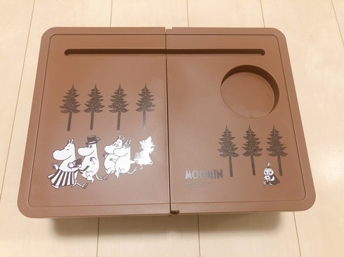 宝島社「MOOMIN いろいろ使える！ 便利な折りたたみテーブルBOOK」