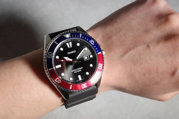 カシオ MDV-107-1A3JF