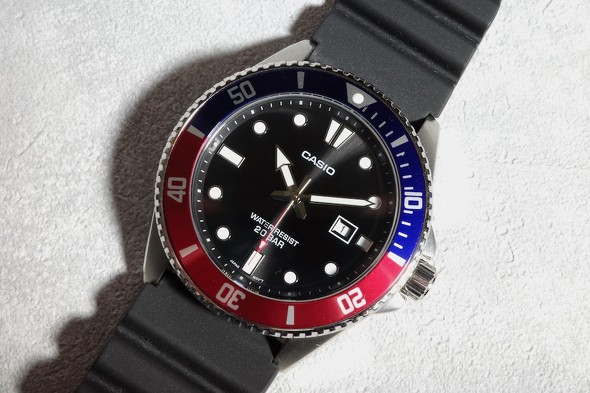 カシオ MDV-107-1A3JF
