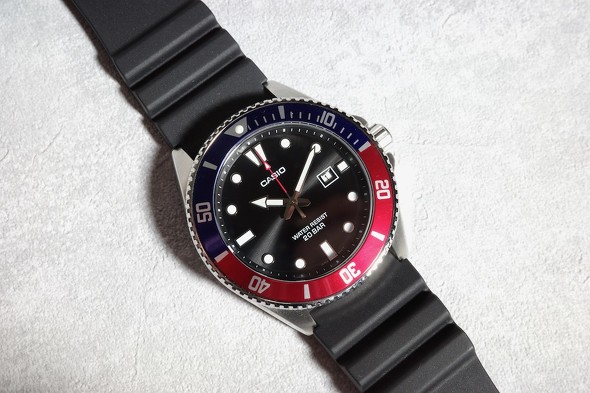 カシオ MDV-107-1A3JF