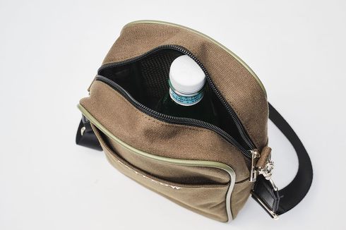 宝島社「BAYFLOW ペットボトルがタテに入る! LOGO SHOULDER BAG BOOK」