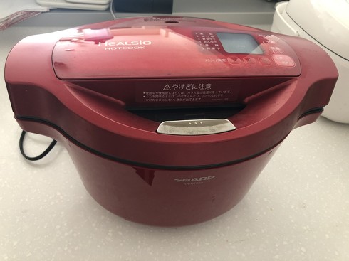 シャープ「ヘルシオ ホットクック KN-HT99A」