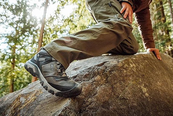 今売れている「キーン（KEEN）の防水トレッキングシューズ」おすすめ3選＆ランキング　1万円台で買える、透湿防水性×グリップ力×屈曲性の高機能シューズ【2024年3月版】