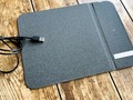 【ダイソー購入品】1100円の“スマホの充電ができるマウスパッド”を使ってみた　便利だけれど、注意点もあり