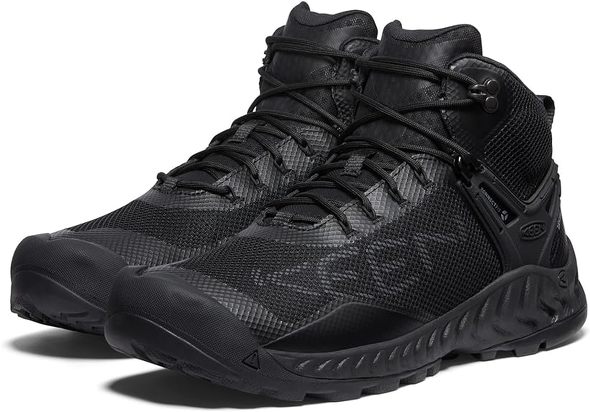 今売れているキーン（KEEN）の防水トレッキングシューズ：「トレッキングシューズ ネクシス エヴォ ミッド ウォータープルーフ メンズ」