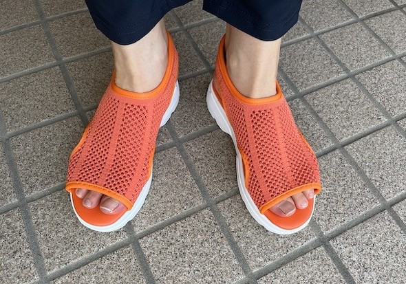 歩いていると涼しい