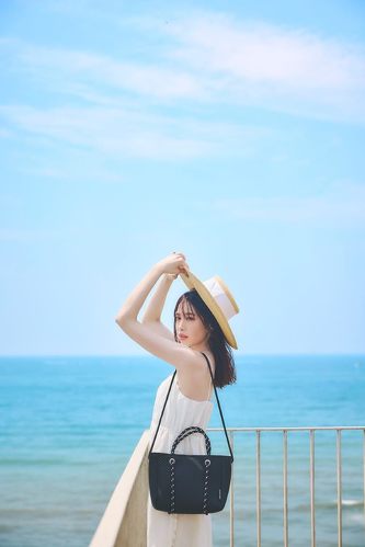 宝島社「On The Shore 超軽量! 3層ショルダーバッグBOOK」