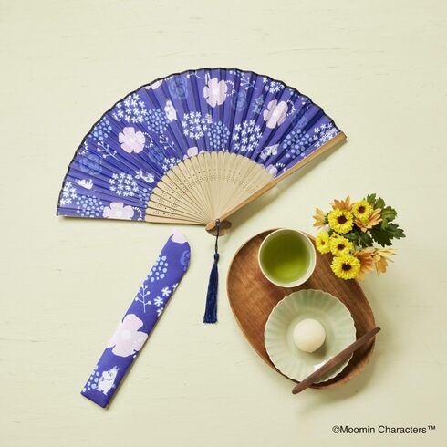 宝島社「MOOMIN 毎日使える! 北欧風デザインが大人かわいい扇子&収納ケース BOOK」