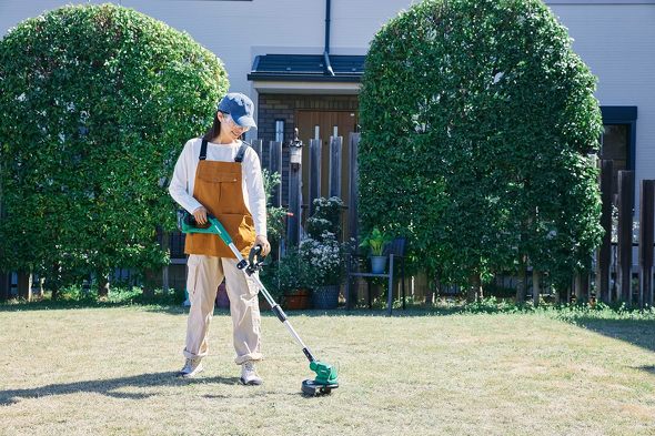 今売れている「草刈り機」おすすめ3選&ランキング 1位は初心者も使いやすい除草バイブレーター! “ハイコーキ”の1万円台で買えるモデルも人気【2024年8月版】