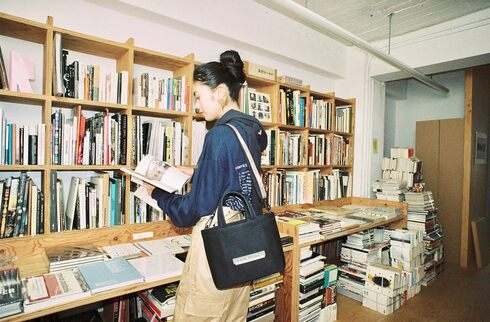宝島社「THEATRE PRODUCTS OFFICIAL BOOK」