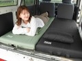 【車中泊】簡単に設置できる「車中泊マット」3選　車中泊ユーザーが厳選！　広げてすぐに寝転べる人気マット【2024年9月版】