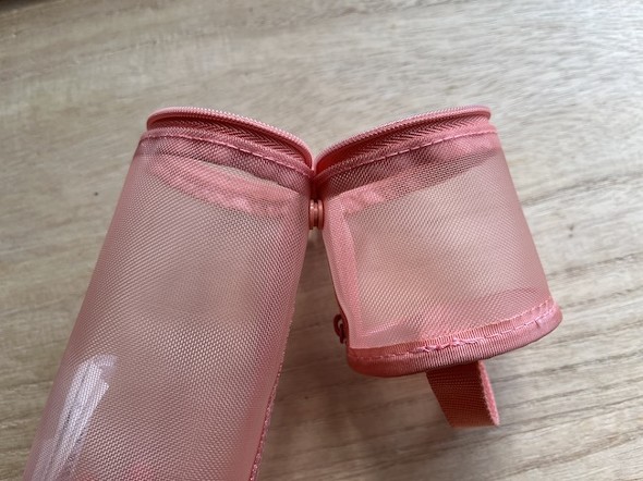 縦方向で使う場合 ファスナーを開けるとぱかっと開く