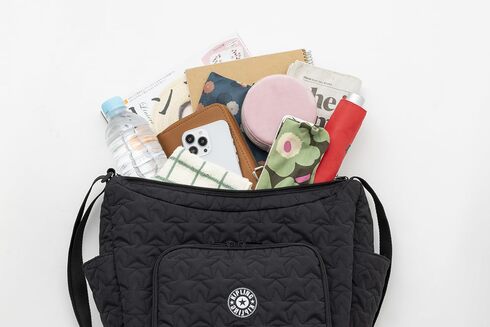 宝島社「Kipling 整理上手な8ポケット 星柄キルティングバッグBOOK」