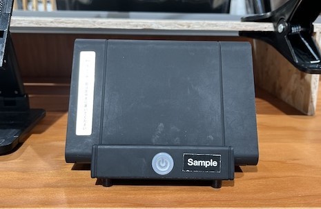 スタンダードプロダクツ「スマートフォンを置くだけのスピーカー」