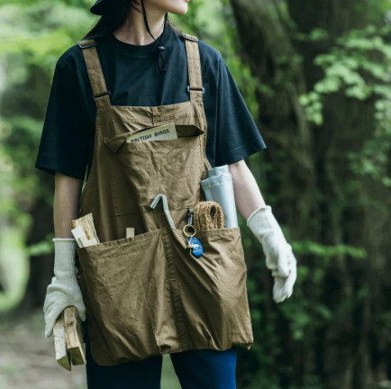 無印良品 燃えにくい素材を使ったアウトドアエプロン