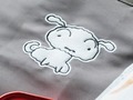【付録】ローソンで買える“クレしん”の「エコバッグ」が登場　愛犬・シロのもこもこワッペンがカワイイ！