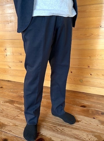 ワークマン「ソロテックス使用プレミアムスーツパンツ」