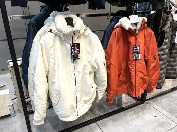 ワークマン「裏ボアMA-1タイプフーディ」