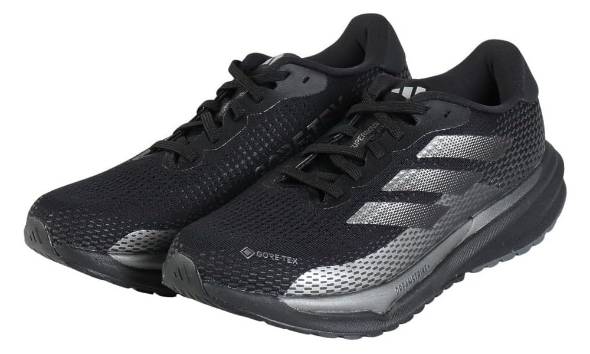 アディダス スーパーノヴァ GORE-TEX
