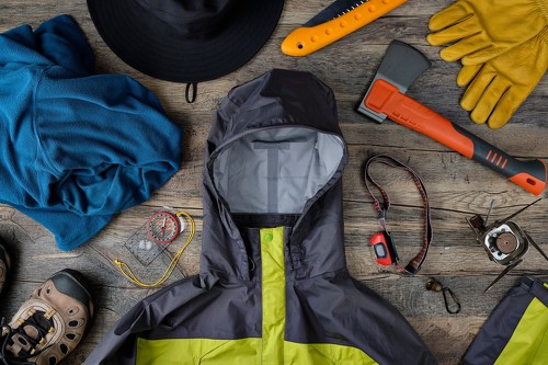 「元アウトドア店員が買って良かった「登山アイテム」を紹介」