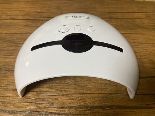 筆者が現在使用している「UV&LEDライト」