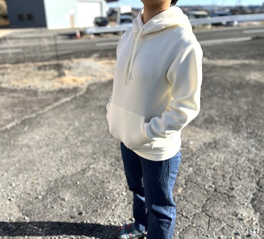ストレッチライトプルパーカー