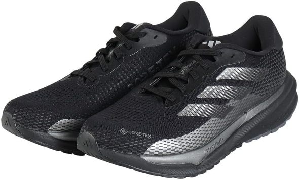 ゴアテックスランニングシューズ:アディダス「スーパーノヴァ GORE-TEX」