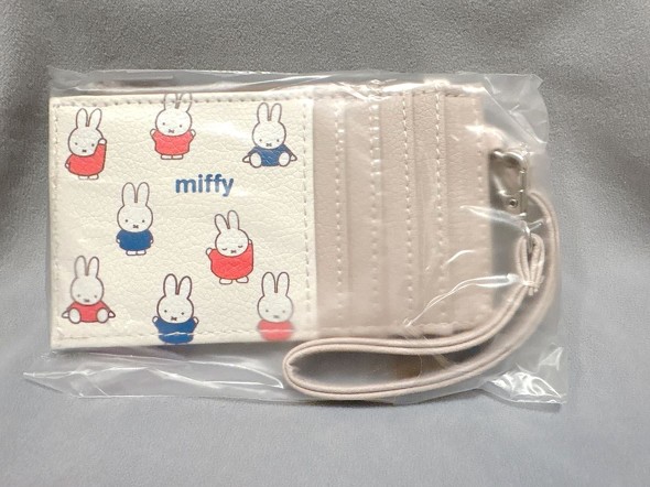 ポケットが7カ所ある