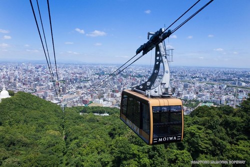北海道の「登山者が多い山ランキング」を紹介