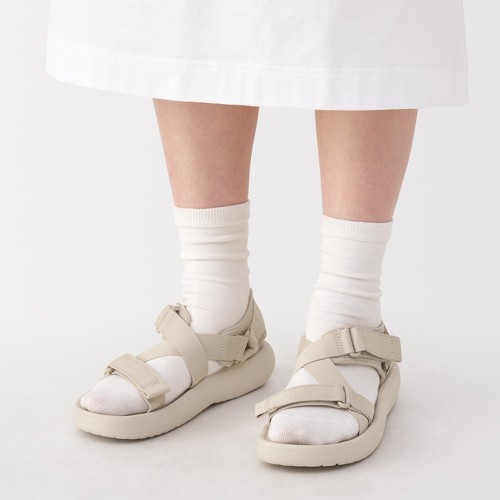 テープベルトサンダル