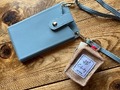 ワークマンで見つけた“1000円台スマホショルダー”を使ってみた　上品見えするポーチ、使い勝手は？