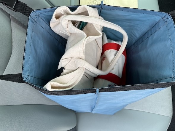 車内の荷物をすっきり収納