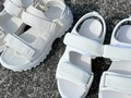 【ワークマン】2つの「厚底サンダル」を比較レビューしてみた　「スポーツテープサンダル」と「パフィーサンダル」