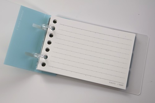 サイズは小さいけれどけい線も十分にあり、書き込みやすい