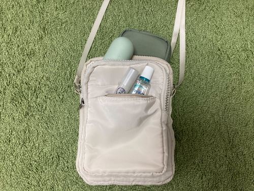 貴重品を持ち歩くのに便利