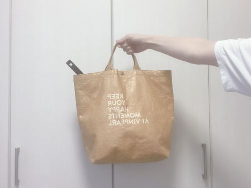 ハンドル短めのトートバッグと相性◎
