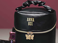 ANNA SUI（アナ スイ）の「付録バニティポーチ」が豪華！　大容量で内側までカワイイ
