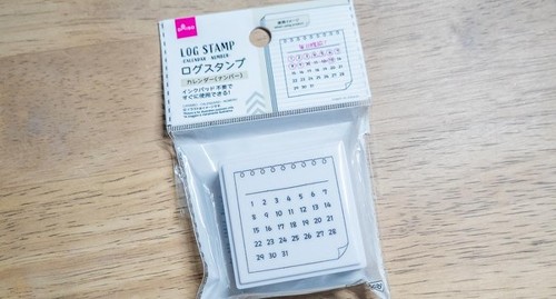一時売り切れにもなった、ダイソーの「ログスタンプ」